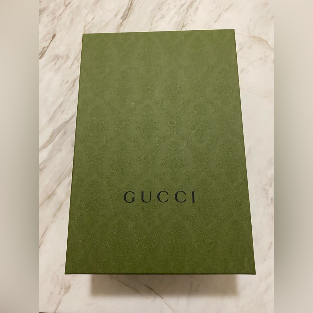 Gucci shoe box